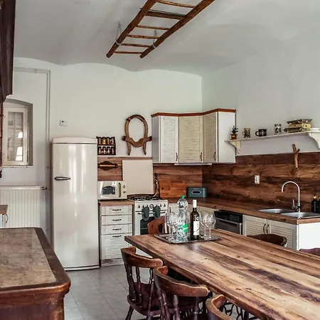 Appartement Fuestifecske Apartmanhaz Aszofo