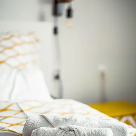 Fuestifecske Apartmanhaz *
