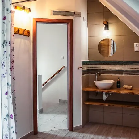 Fuestifecske Apartmanhaz Appartement Aszofo