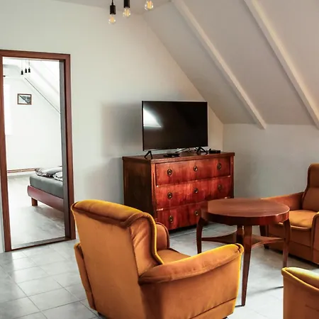 Fuestifecske Apartmanhaz Apartament