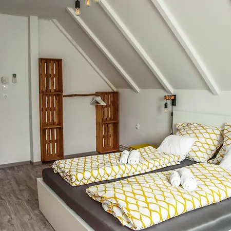 Fuestifecske Apartmanhaz Appartement *