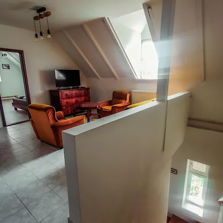 Fuestifecske Apartmanhaz