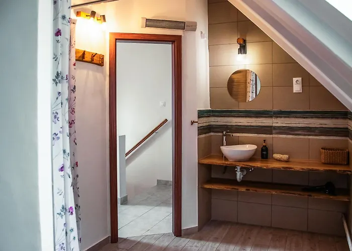 Fuestifecske Apartmanhaz アパート Aszófő