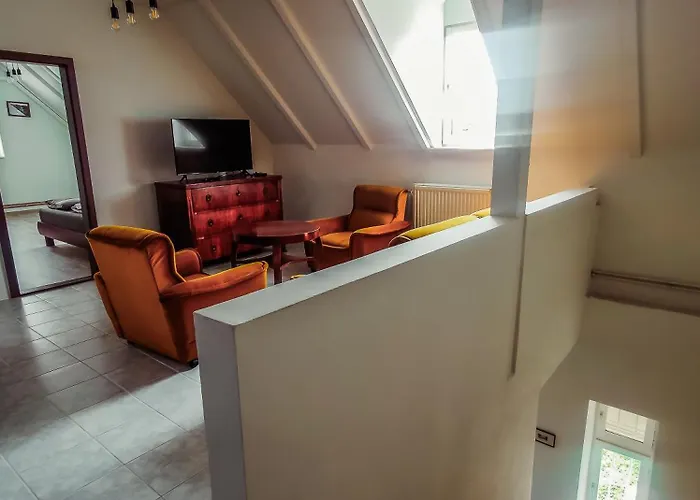 Fuestifecske Apartmanhaz