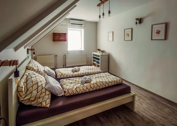 Fuestifecske Apartmanhaz Aszófő